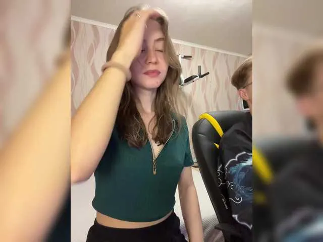 Live sex webcam photo for Shrimprolls #289656424