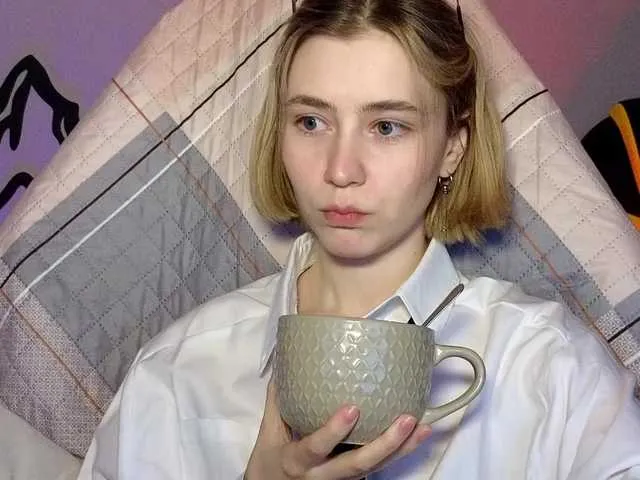 Live sex webcam photo for Shrimprolls #290693615