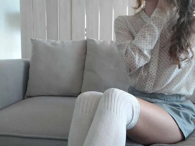 Live sex webcam photo for Shy-SweetGirl #271747646