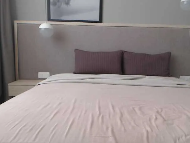 Live sex webcam photo for Shy-SweetGirl #275439405