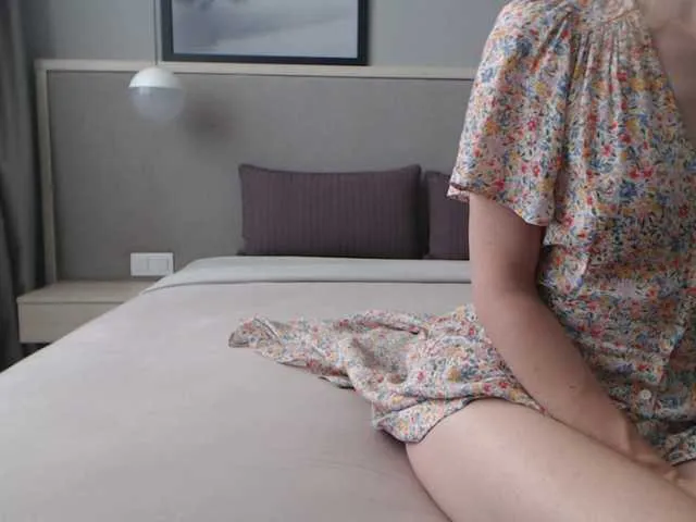 Live sex webcam photo for Shy-SweetGirl #276019886