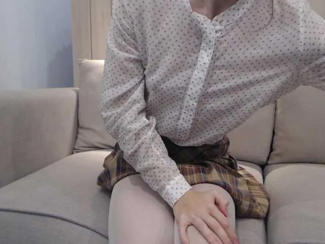 Live sex webcam photo for Shy-SweetGirl #276600321