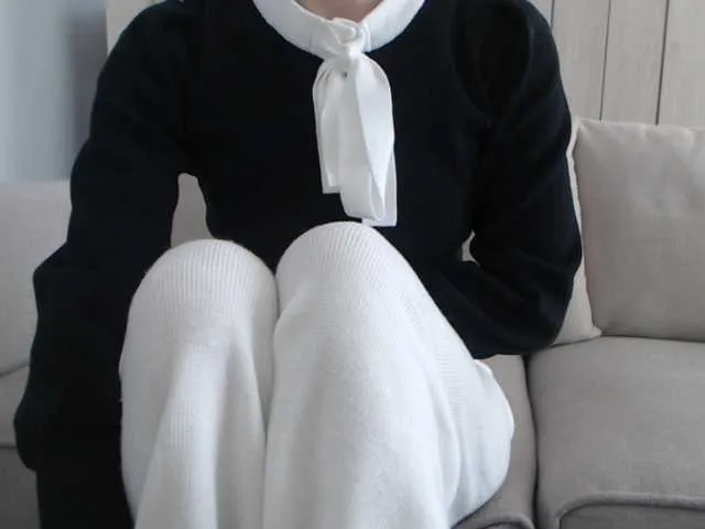 Live sex webcam photo for Shy-SweetGirl #277283802