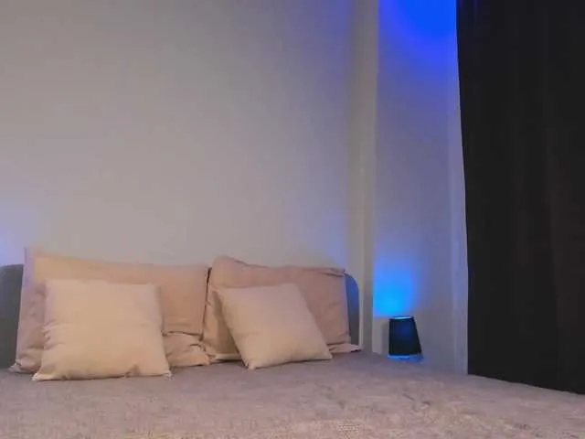 Live sex webcam photo for ShySara #291308198