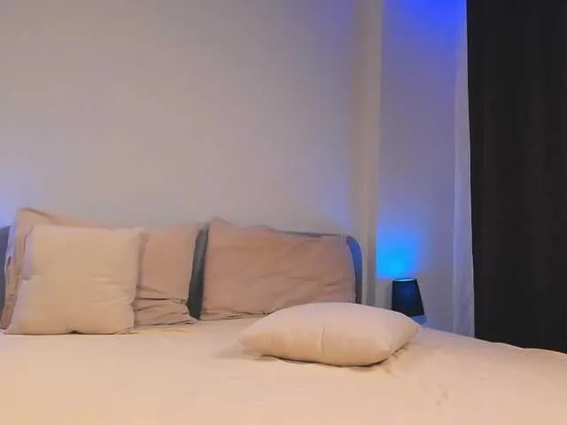 Live sex webcam photo for ShySara #291347913