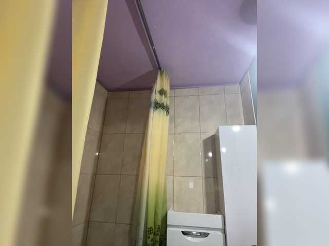 Live sex webcam photo for ShySexyBaby #272401236