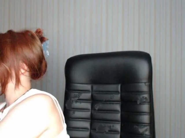Live sex webcam photo for ShyShy1 #278302645