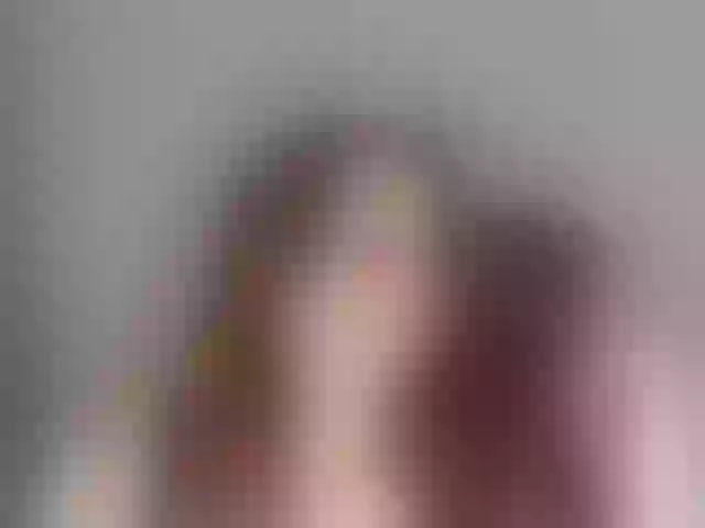 Live sex webcam photo for ShyShy1 #279521000
