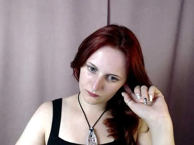 Live sex webcam photo for ShyShy1 #282808878