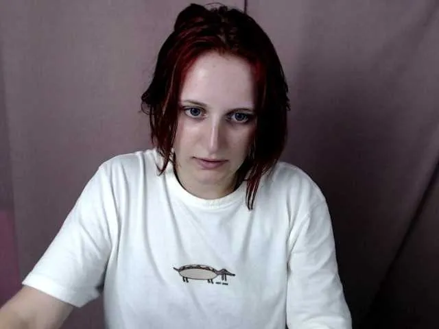 Live sex webcam photo for ShyShy1 #284150881