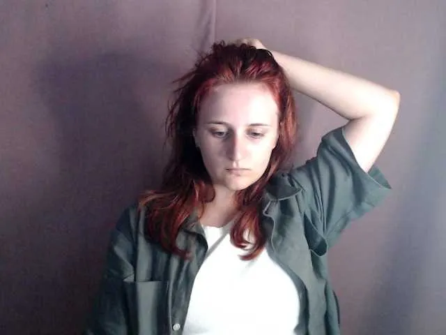 Live sex webcam photo for ShyShy1 #288935446