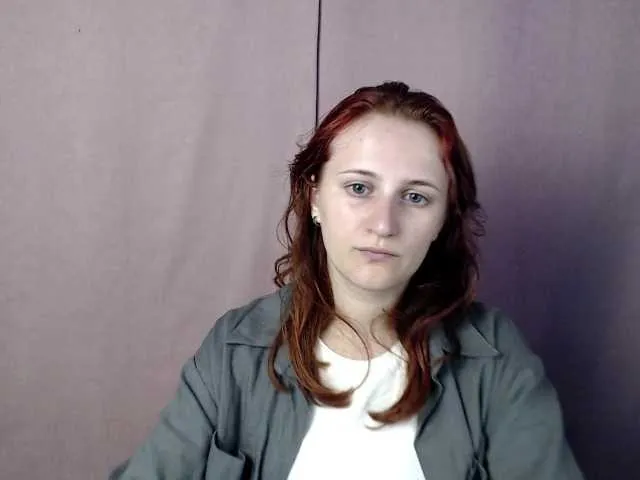 Live sex webcam photo for ShyShy1 #288993765