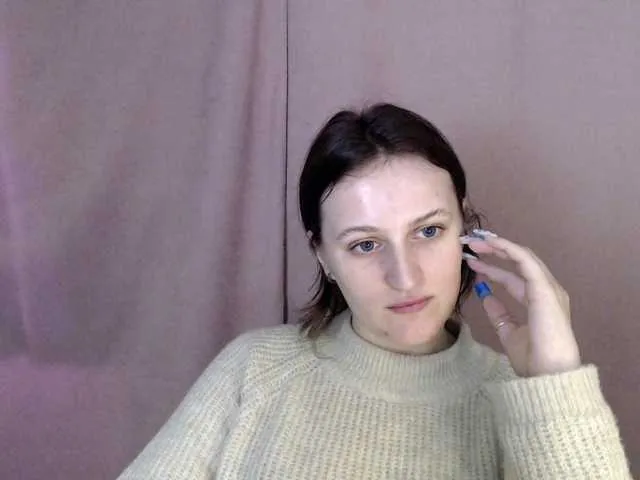 Live sex webcam photo for ShyShy1 #290386411