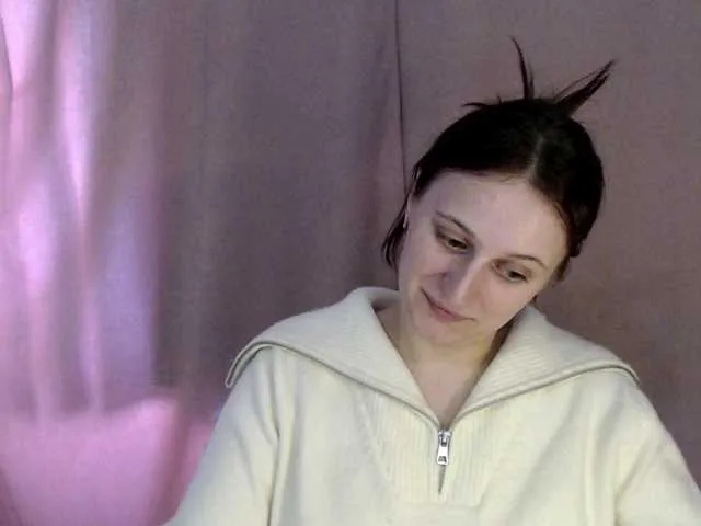 Live sex webcam photo for ShyShy1 #290519826