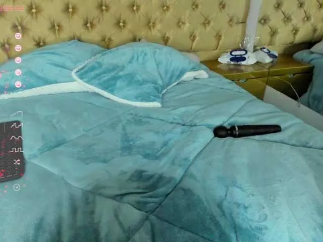 Live sex webcam photo for Sia-37 #273535891