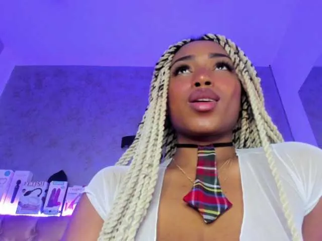 Live sex webcam photo for Sia-37 #274393663