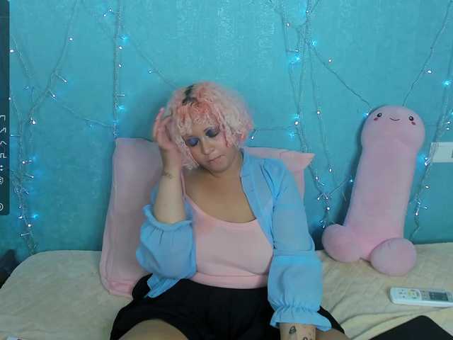 Live sex webcam photo for Sia-bloom #276491372