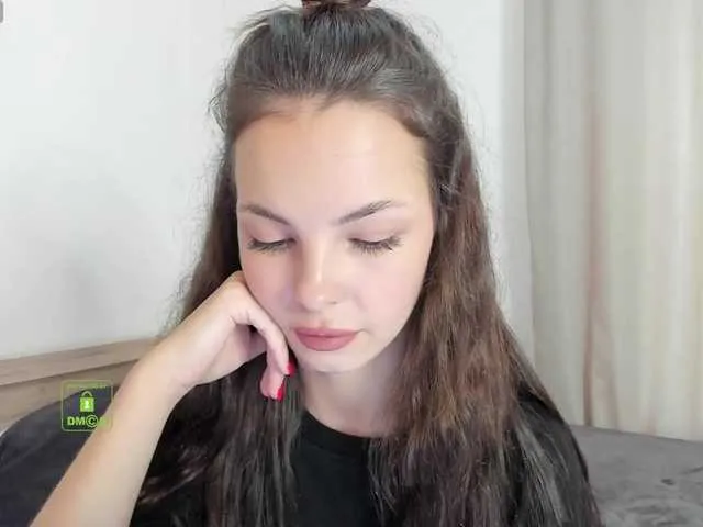 Live sex webcam photo for Sia-small #289724274