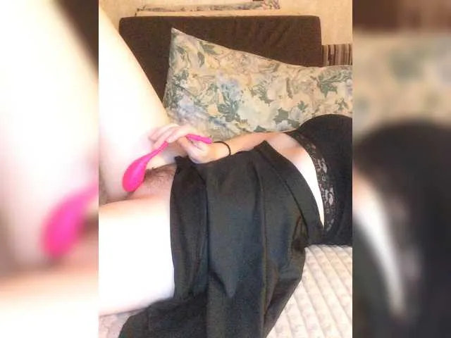 Live sex webcam photo for SiaKriSti #273929217