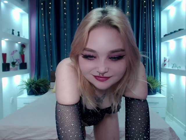 Live sex webcam photo for SiaPixie #288077980