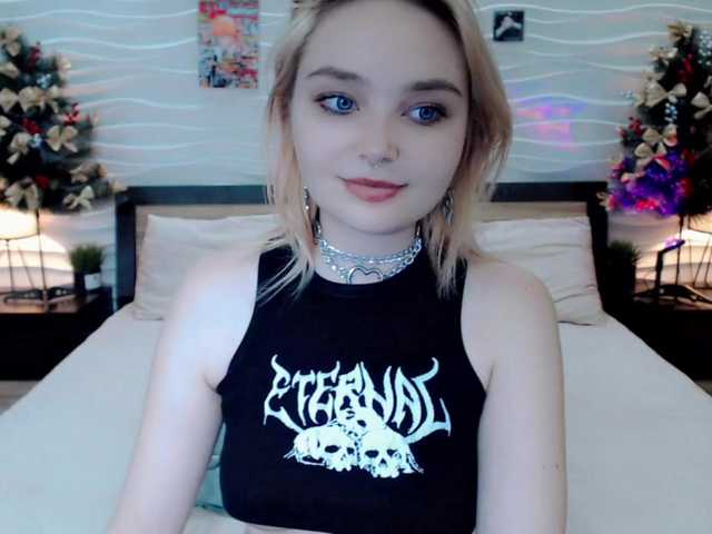 Live sex webcam photo for SiaPixie #288077990