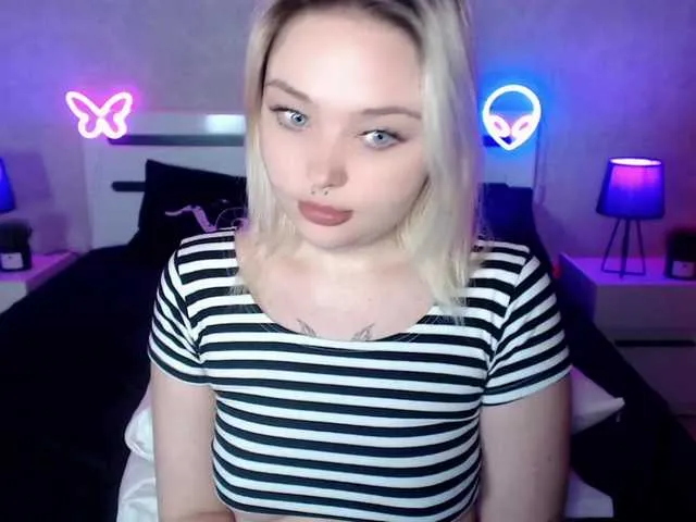 Live sex webcam photo for SiaPixie #289545712