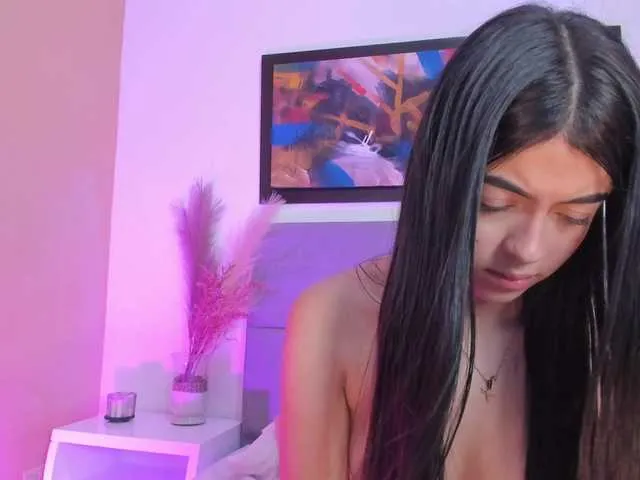 Live sex webcam photo for SiennaVidal #276805357