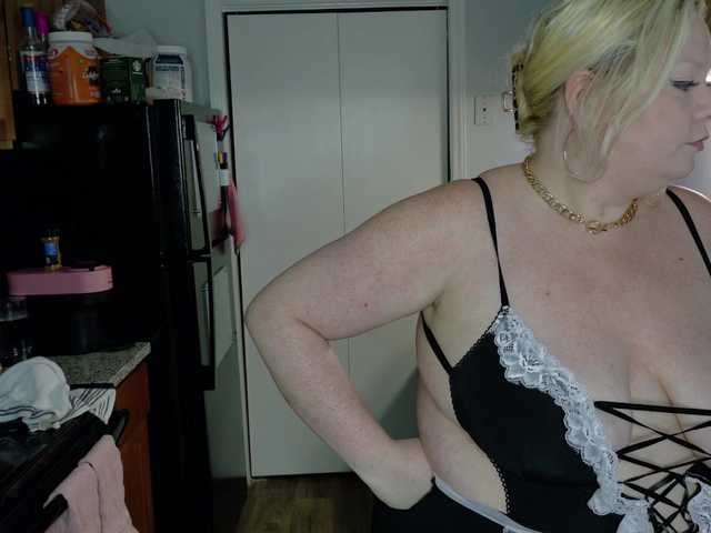 Live sex webcam photo for Siennaluxx #291655537