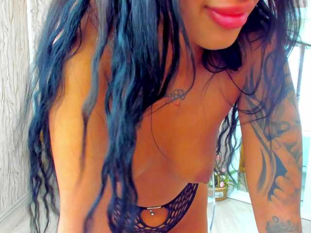 Live sex webcam photo for SierraBlazee #277638029