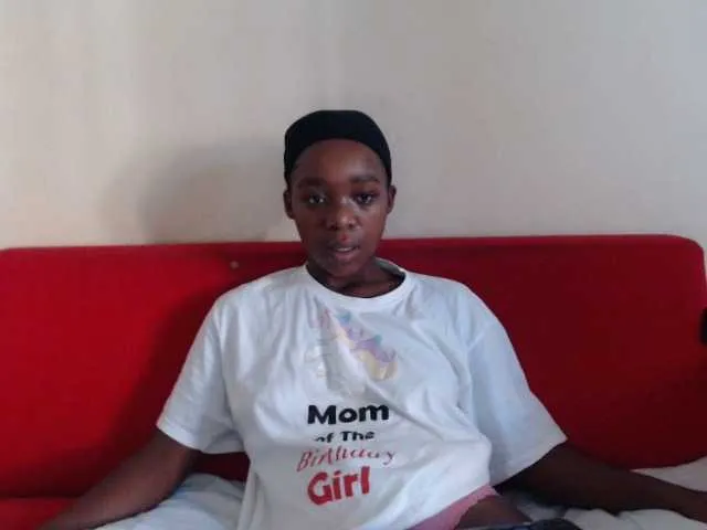 Live sex webcam photo for SillyCat255 #277236162