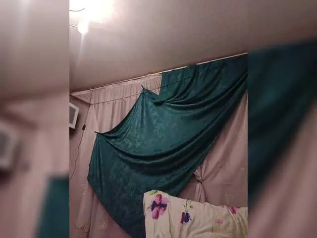 Live sex webcam photo for SilviaGrace #290282403