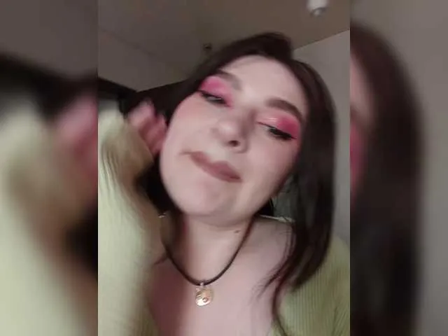 Live sex webcam photo for SilviaGrace #290876813