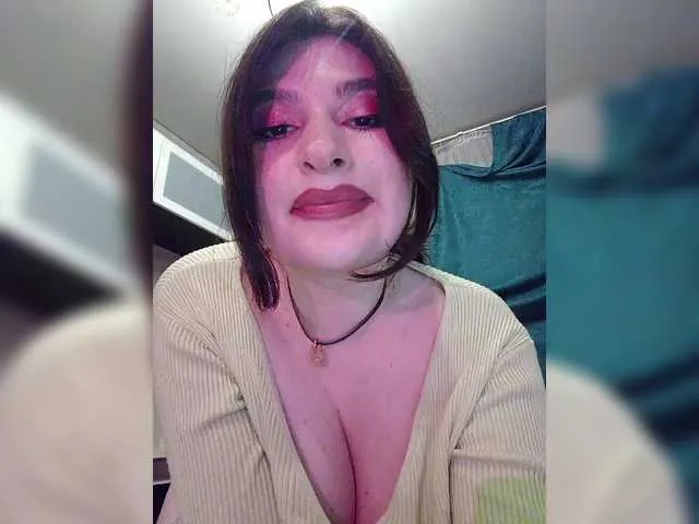 Live sex webcam photo for SilviaGrace #290948467