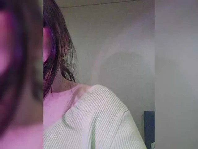 Live sex webcam photo for SilviaGrace #292209286