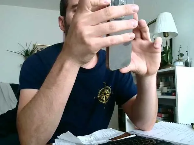 Live sex webcam photo for Simon-Tem #291693148