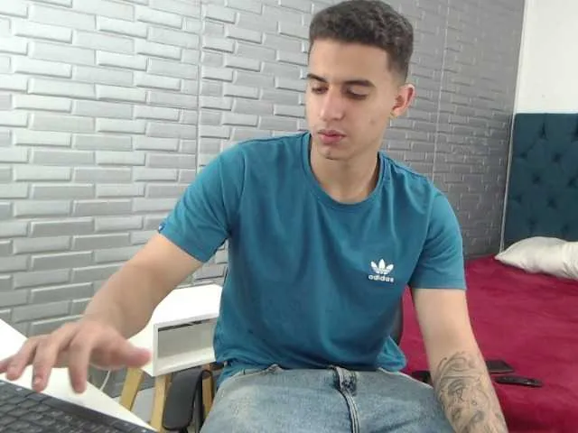 Live sex webcam photo for SimonKeler #276176709