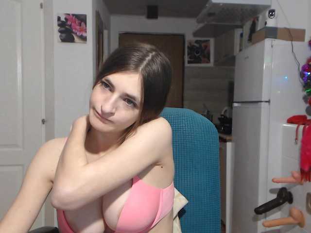 Live sex webcam photo for Simyhvn #290240701