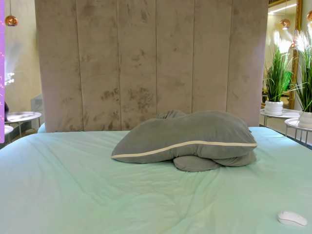 Live sex webcam photo for SinDiamond #277277366