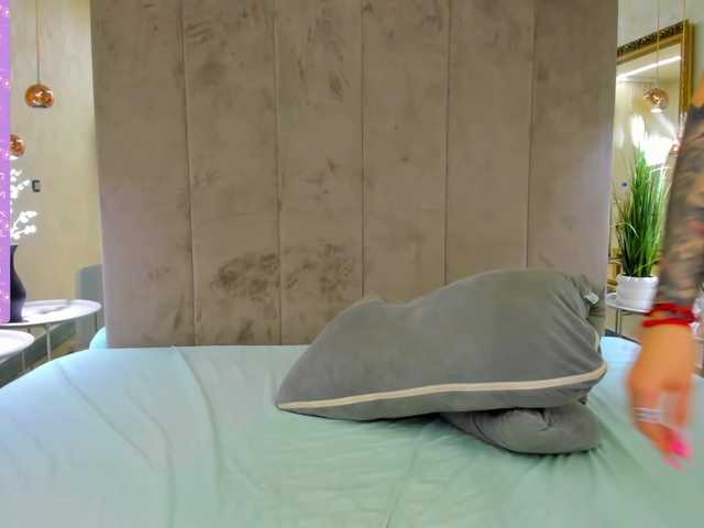 Live sex webcam photo for SinDiamond #277290086