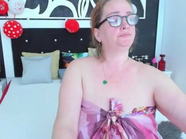 Live sex webcam photo for SinFulTitsDD #277596248