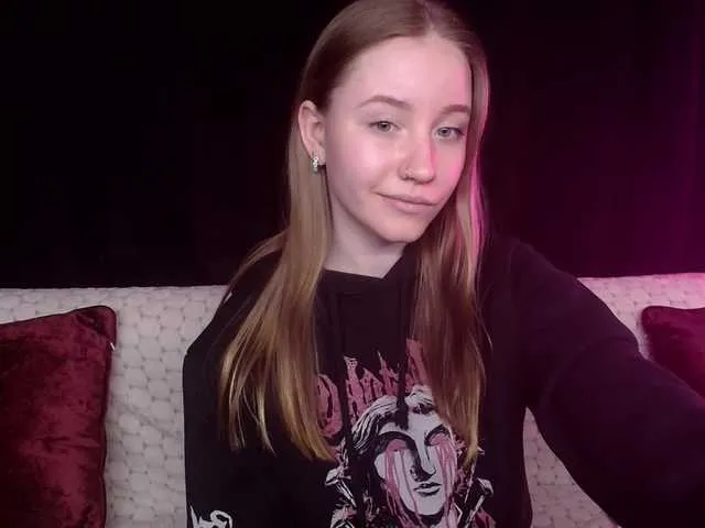 Live sex webcam photo for SindiWatson #277238791