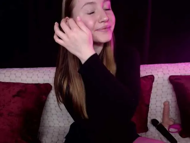 Live sex webcam photo for SindiWatson #277361625