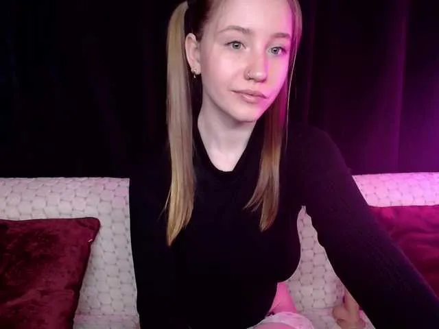 Live sex webcam photo for SindiWatson #277536420