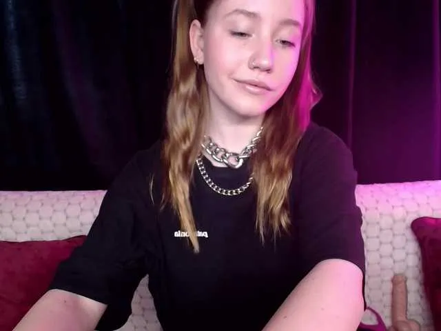 Live sex webcam photo for SindiWatson #277703757