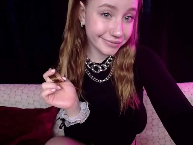 Live sex webcam photo for SindiWatson #277946558