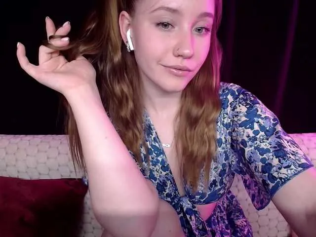 Live sex webcam photo for SindiWatson #277999727