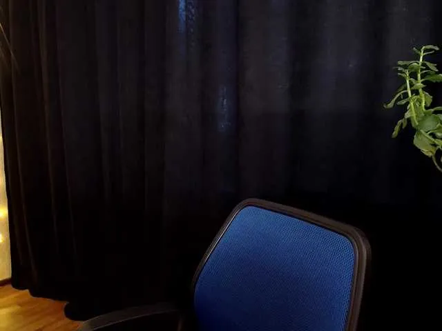 Live sex webcam photo for SindiWatson #291852438