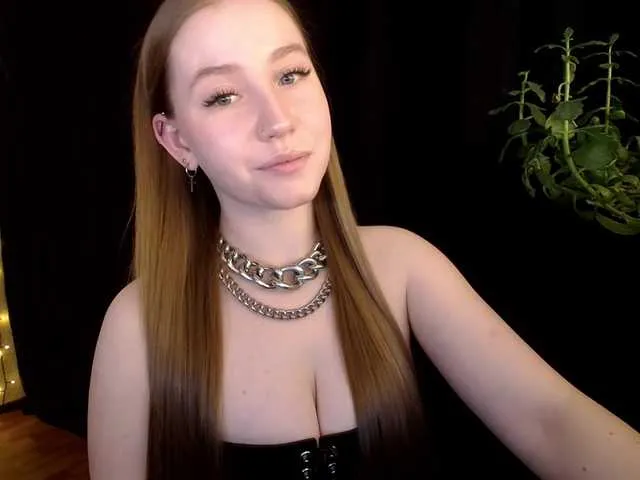 Live sex webcam photo for SindiWatson #292001627