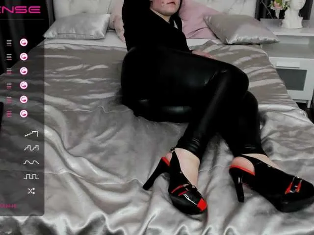 Live sex webcam photo for SindySmitt #273261285