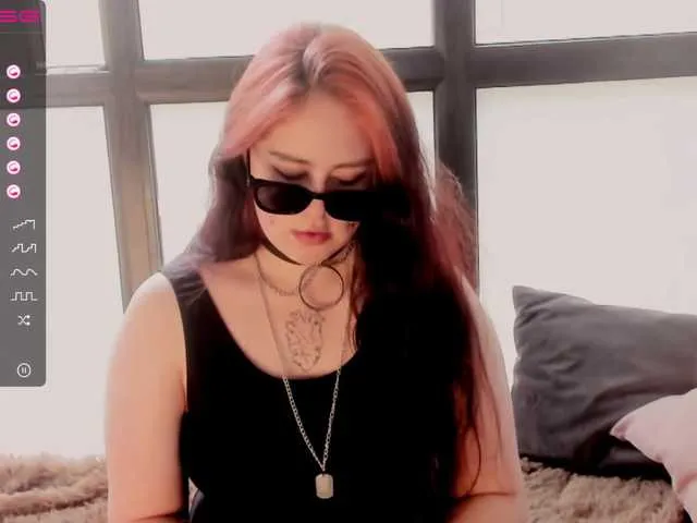 Live sex webcam photo for SindySmitt #273636001